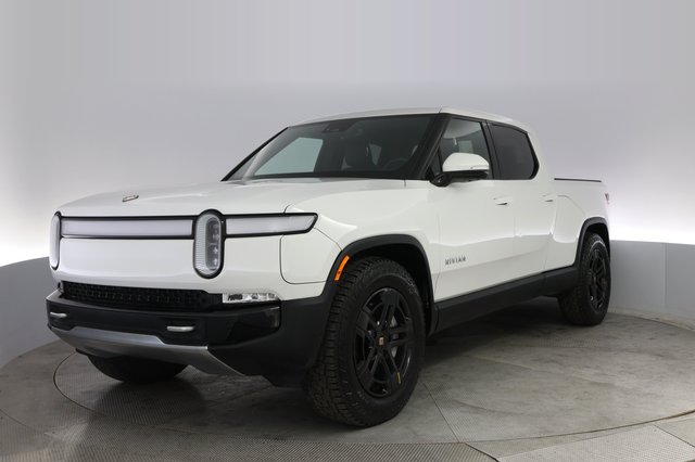 2023 Rivian R1T — VIN 7FCTGBAA4PN027737