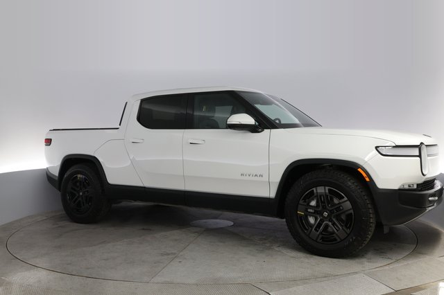2023 Rivian R1T — photo 11 of 20