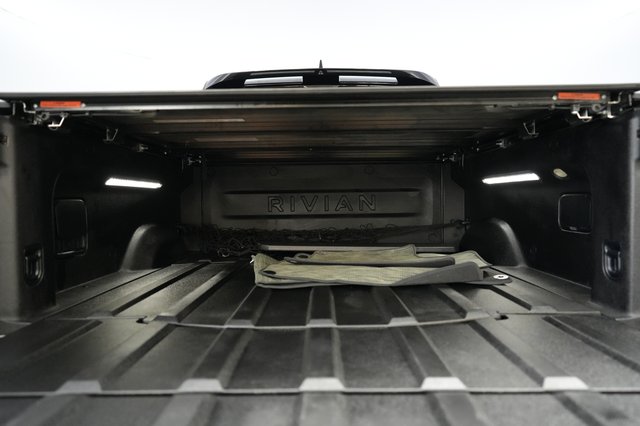 2023 Rivian R1T — photo 6 of 20