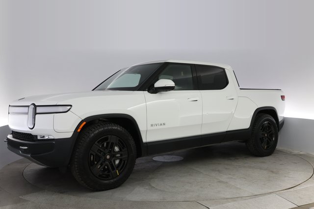2023 Rivian R1T — photo 14 of 20