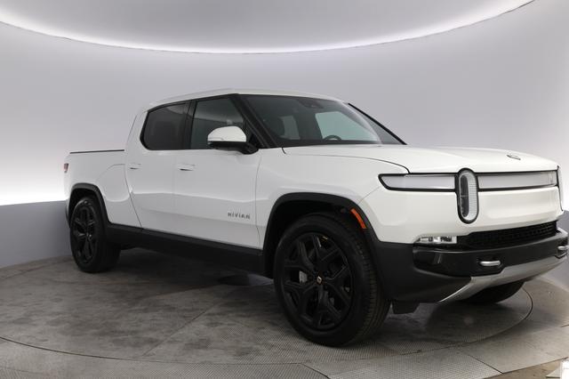2023 Rivian R1T — photo 10 of 24