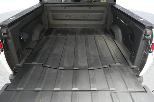 2023 Rivian R1T — photo 6 of 24