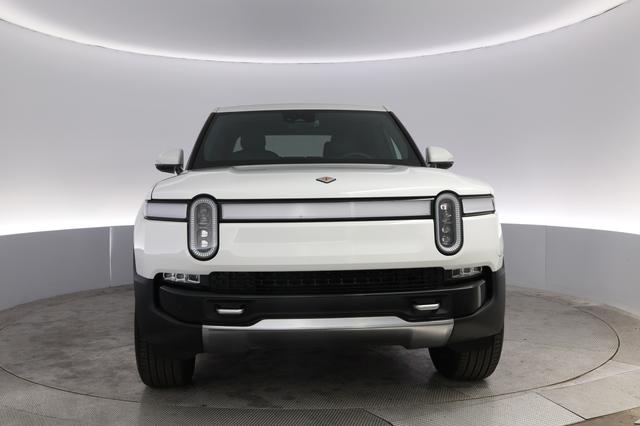 2023 Rivian R1T — photo 9 of 24