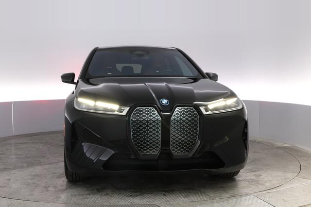 2023 BMW iX — photo 9 of 20