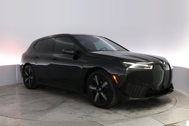 2023 BMW iX — photo 10 of 20