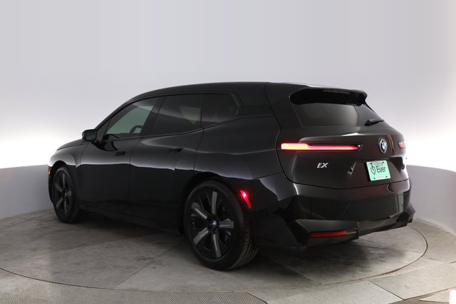 2023 BMW iX — photo 13 of 20