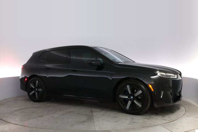 2023 BMW iX — photo 11 of 20