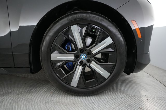 2023 BMW iX — photo 16 of 20