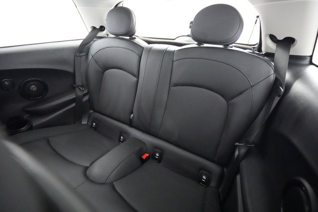 2024 MINI Cooper SE — photo 19 of 20