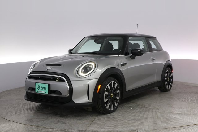 2024 MINI Cooper SE — VIN WMW13DJ0XR2V91213