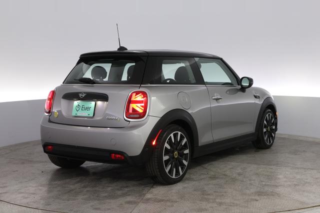 2024 MINI Cooper SE — photo 2 of 20