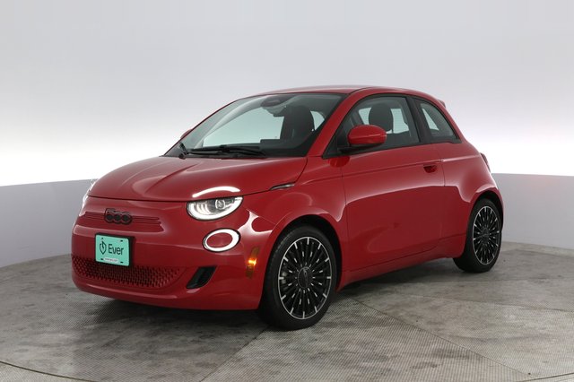 2024 Fiat 500e — VIN ZFAFFAA45RX213280