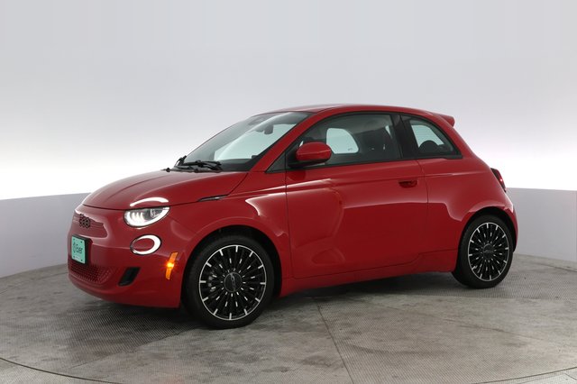 2024 Fiat 500e — photo 14 of 20