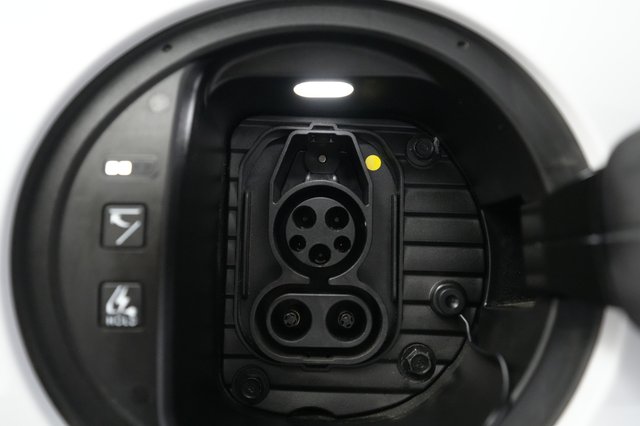 2024 Hyundai IONIQ 6 — photo 8 of 20