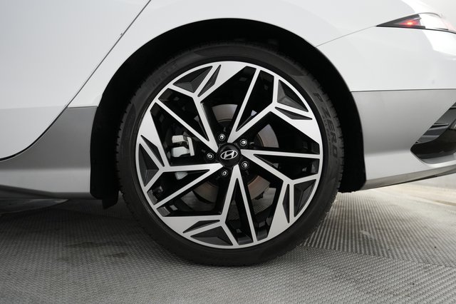 2024 Hyundai IONIQ 6 — photo 16 of 20