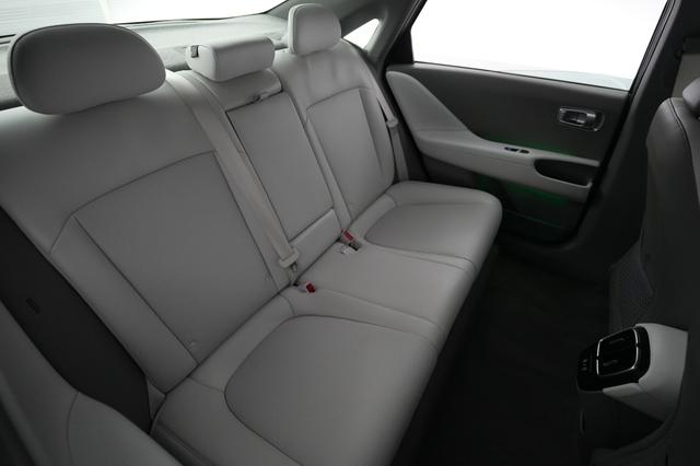 2024 Hyundai IONIQ 6 — photo 4 of 20