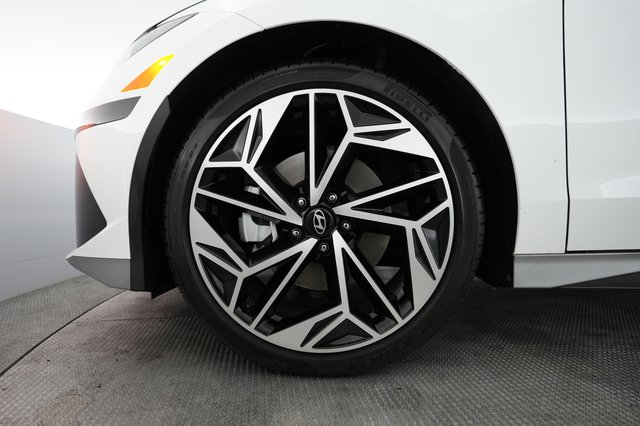 2024 Hyundai IONIQ 6 — photo 17 of 20