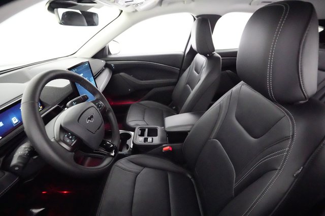 2025 Ford Mustang Mach-E — photo 3 of 20