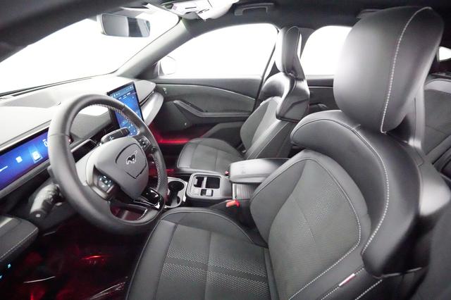 2025 Ford Mustang Mach-E — photo 3 of 20