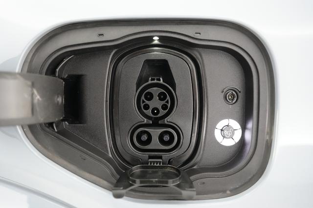 2025 Ford Mustang Mach-E — photo 8 of 20