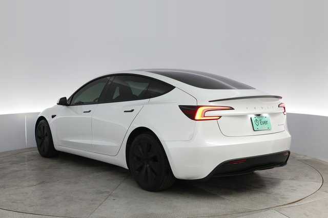 2025 Tesla Model 3 — photo 13 of 21