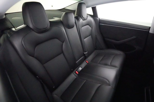 2025 Tesla Model 3 — photo 4 of 21