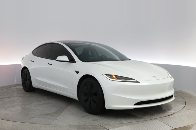 2025 Tesla Model 3 — photo 10 of 21