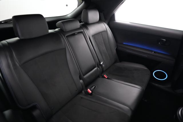 2025 Hyundai IONIQ 5 — photo 4 of 21