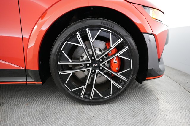 2025 Hyundai IONIQ 5 — photo 16 of 21