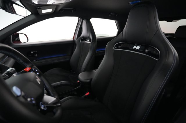 2025 Hyundai IONIQ 5 — photo 3 of 21