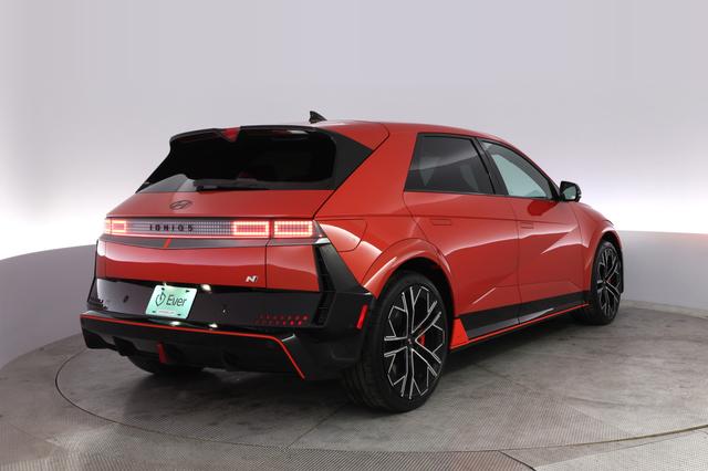 2025 Hyundai IONIQ 5 — photo 2 of 21