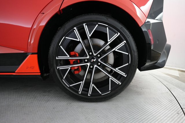 2025 Hyundai IONIQ 5 — photo 7 of 21