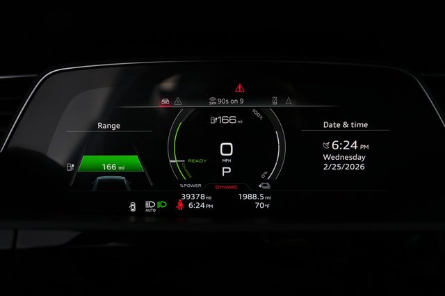 2022 Audi e-tron — photo 5 of 21