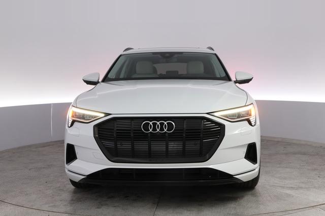 2022 Audi e-tron