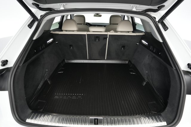 2022 Audi e-tron — photo 6 of 21