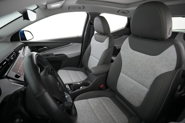 2023 Chevrolet Bolt EUV — photo 3 of 23