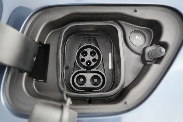 2023 Polestar 2 — photo 8 of 20