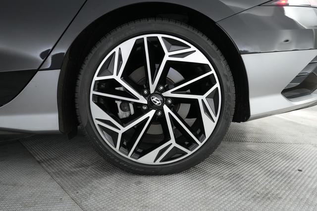 2024 Hyundai IONIQ 6 — photo 7 of 21