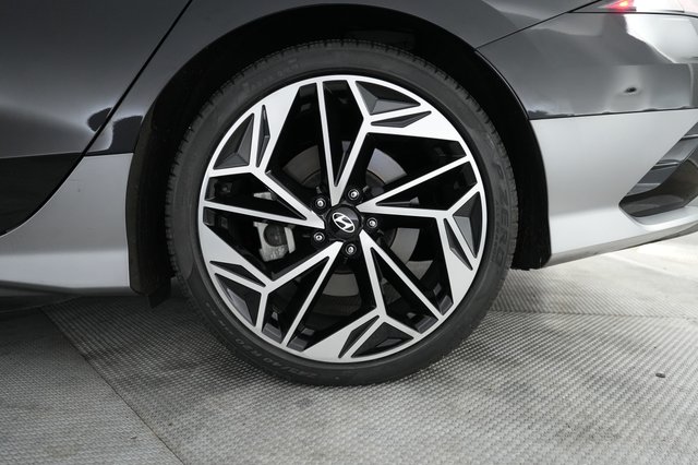 2024 Hyundai IONIQ 6 — photo 7 of 21