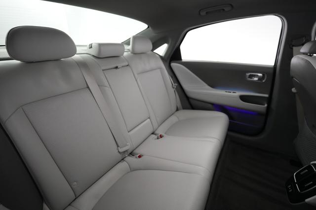 2024 Hyundai IONIQ 6 — photo 4 of 21