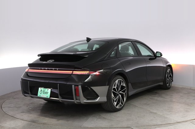 2024 Hyundai IONIQ 6 — photo 2 of 21
