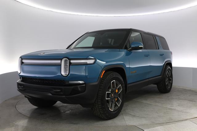 2025 Rivian R1S — VIN 7PDSGCBP0SN060102