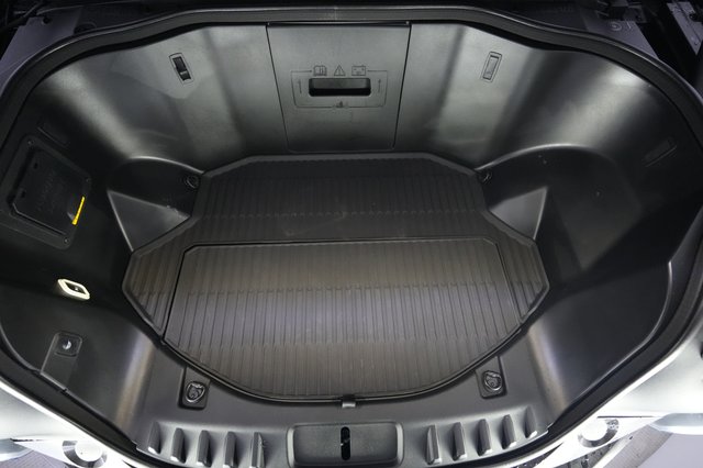 2022 Ford F-150 Lightning — photo 14 of 15