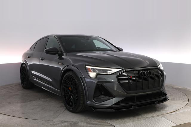 2022 Audi e-tron S Sportback — photo 10 of 25