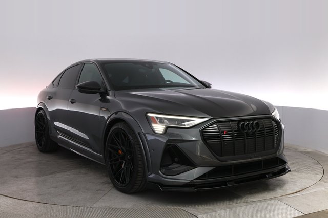 2022 Audi e-tron S Sportback — photo 10 of 25