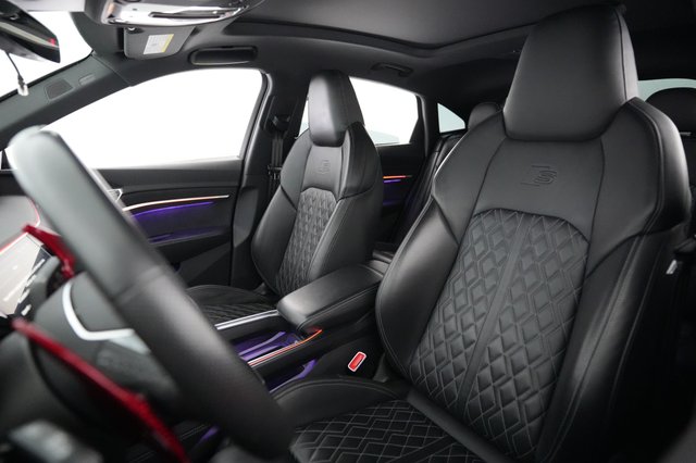 2022 Audi e-tron S Sportback — photo 3 of 25