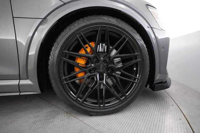 2022 Audi e-tron S Sportback — photo 16 of 25