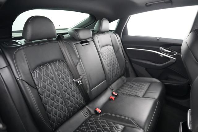2022 Audi e-tron S Sportback — photo 4 of 25