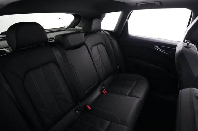 2023 Audi Q4 e-tron — photo 4 of 19