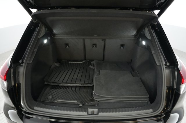 2023 Audi Q4 e-tron — photo 6 of 19